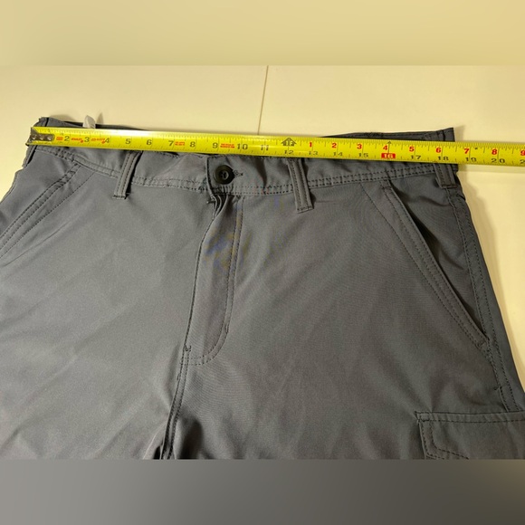 ✨36 Iron Co hybrid outdoor Gray Cargo Shorts - Picture 9 of 11